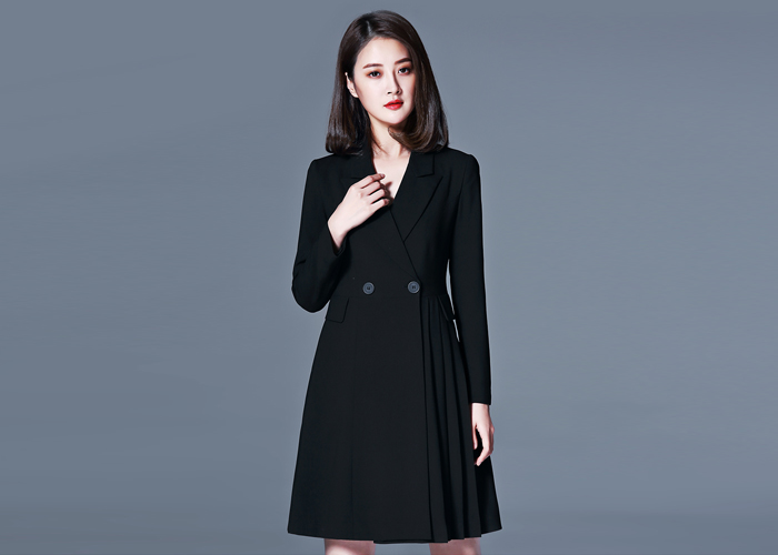 璐絲百麗優(yōu)雅裙裝